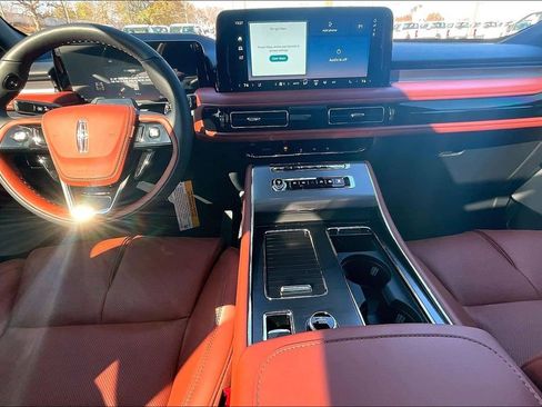 New 2026 Lincoln Aviator Reserve w/ Luxury Package image 5