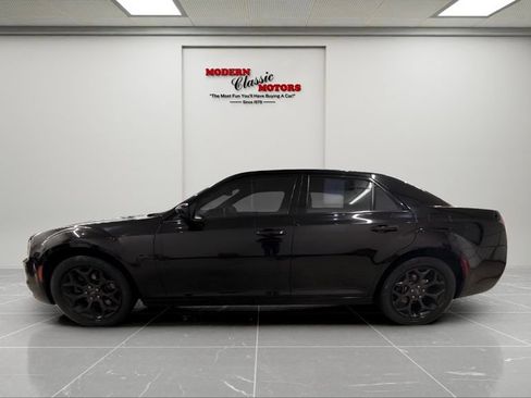 Used 2019 Chrysler 300 S AWD/4WD image 4
