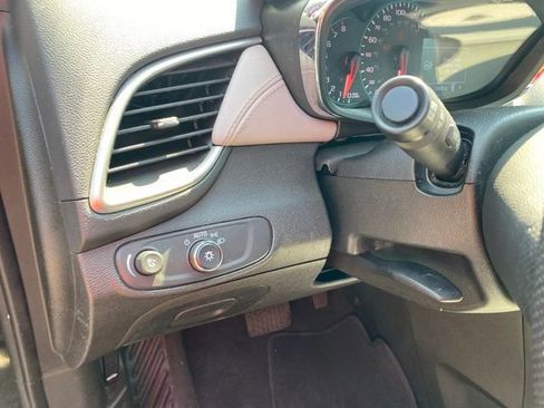 Used 2020 Chevrolet Trax LS FWD image 18