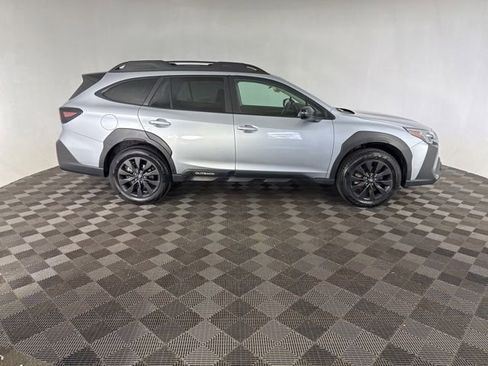 Used 2025 Subaru Outback Onyx Edition AWD/4WD image 5