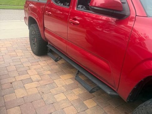 Used 2022 Toyota Tacoma SR AWD/4WD image 5