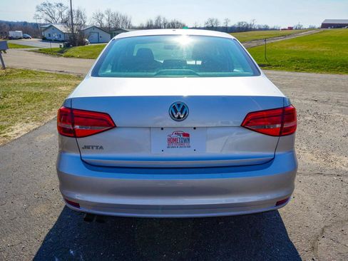 Used 2015 Volkswagen Jetta S FWD image 4