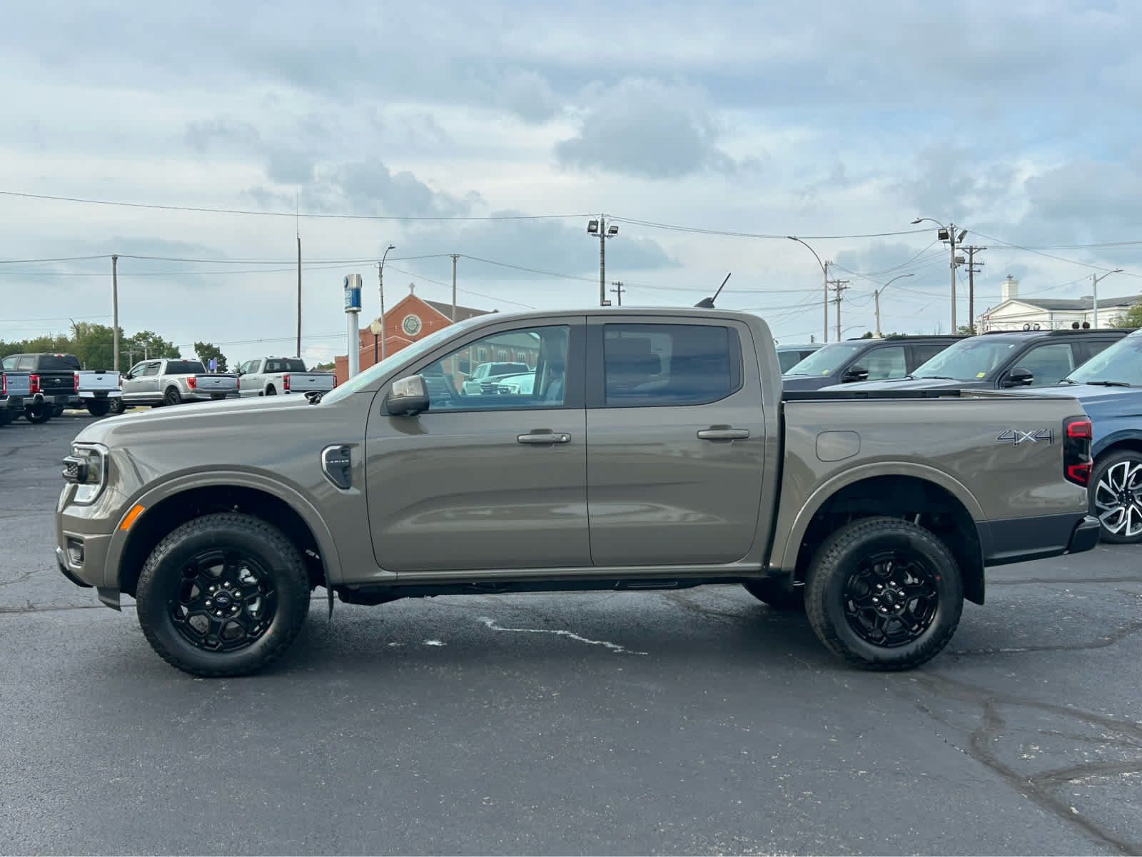 New 2026 Ford Ranger Lariat w/ Black Appearance Package AWD/4WD image 1