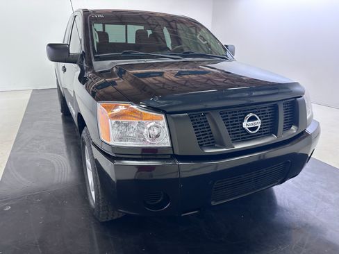 Used 2014 Nissan Titan S w/ S Popular Equipment Package RWD image 3