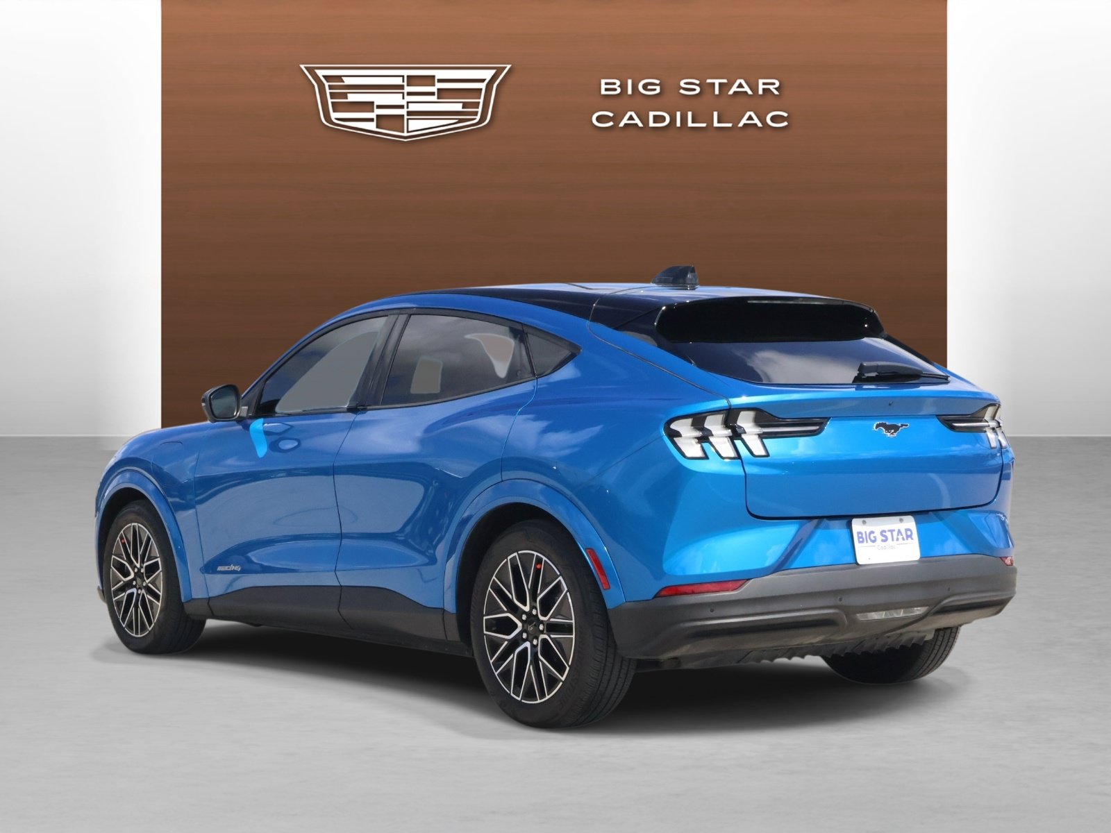 Used 2025 Ford Mustang Mach-E Premium AWD/4WD image 3