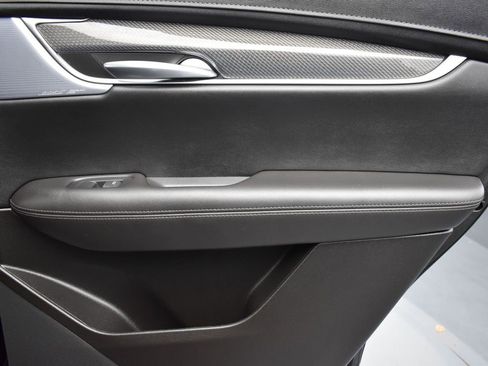 Certified 2024 Cadillac XT5 Sportv w/ LPO, Red Accent Package image 28