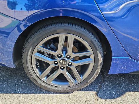 Used 2021 Kia Forte GT-Line w/ GT-Line Premium Package FWD image 7