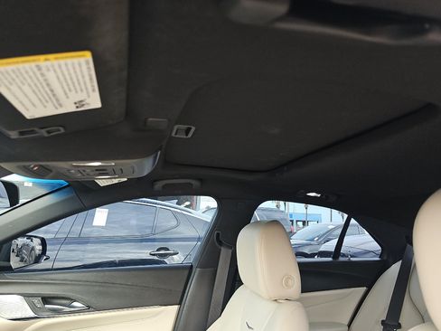 Used 2020 Cadillac CT4 Premium Luxury RWD image 9