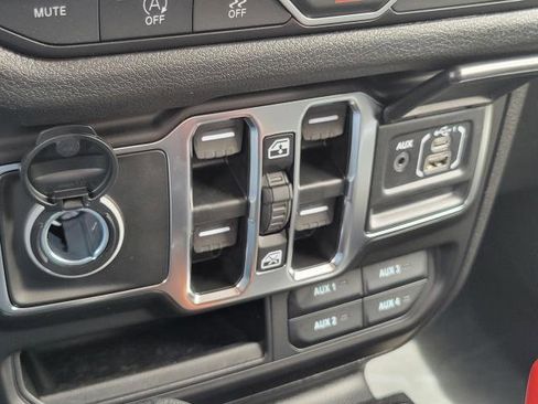 New 2026 Jeep Gladiator Sport image 17