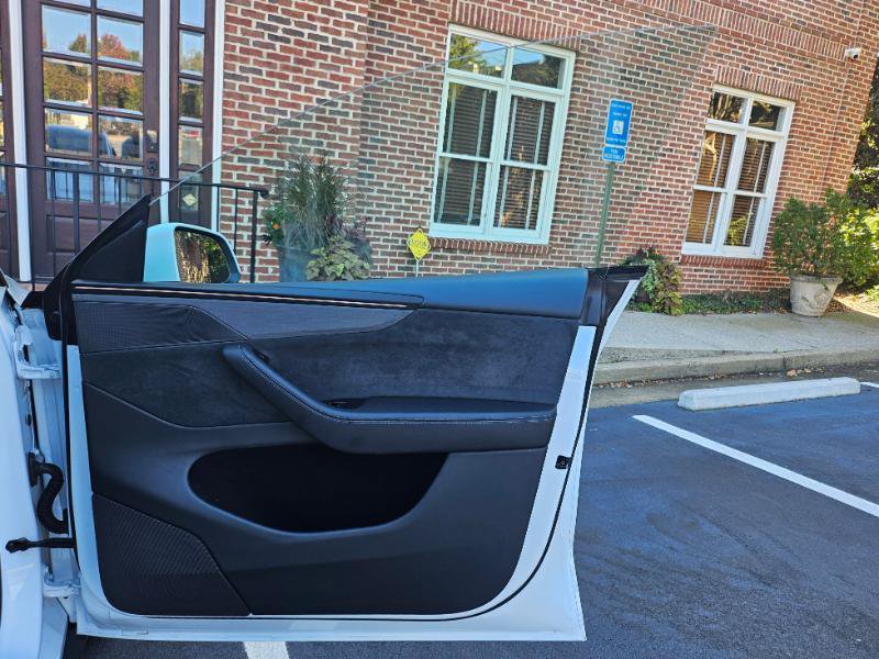 Used 2026 Tesla Model Y AWD image 65
