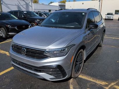 Used 2022 Volkswagen Tiguan SE R-Line