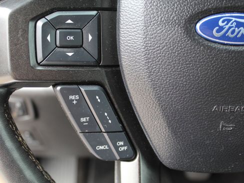 Used 2019 Ford Expedition Limited w/ Equipment Group 301A AWD/4WD image 43