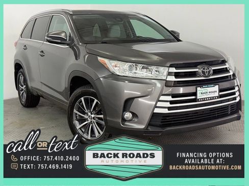 Used 2017 Toyota Highlander XLE AWD/4WD image 1