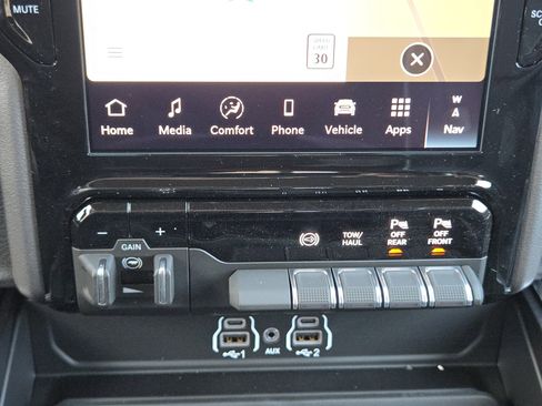 New 2026 RAM 2500 Laramie w/ Night Edition AWD/4WD image 17