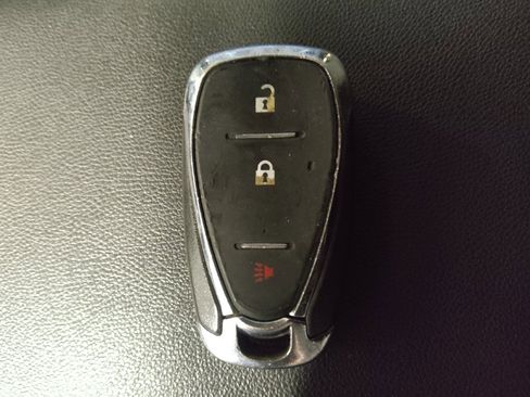 Used 2020 Chevrolet Equinox LT FWD image 32