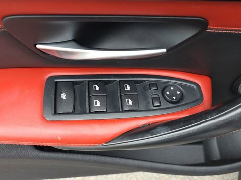 Used 2015 BMW M4 Convertible RWD image 12