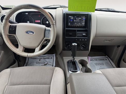 Used 2006 Ford Explorer XLT image 10
