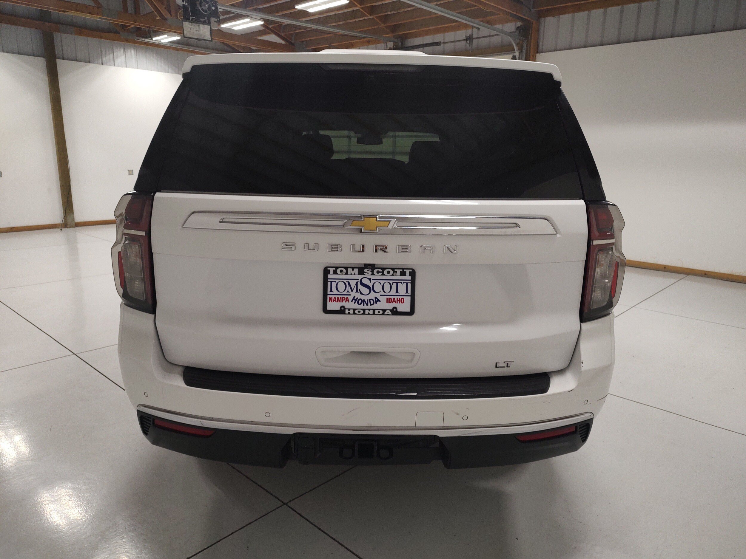 Used 2024 Chevrolet Suburban LT AWD/4WD image 12