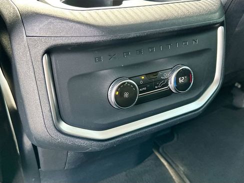 Used 2025 Ford Expedition Active RWD image 24