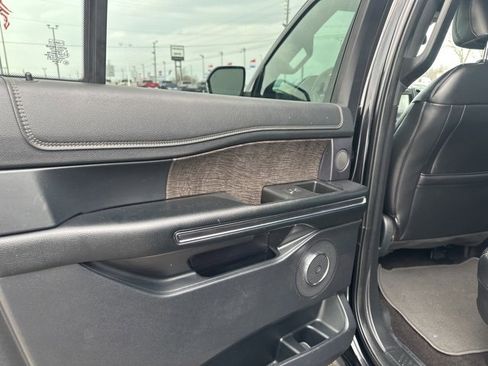 Used 2021 Ford Expedition Max Limited image 29