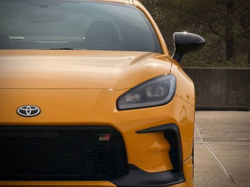 Used 2026 Toyota GR86 YUZU Limited w/ GR Aero Kit image 10