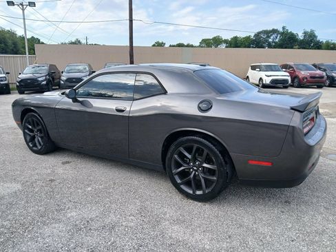 Used 2019 Dodge Challenger SXT w/ Blacktop Package RWD image 5