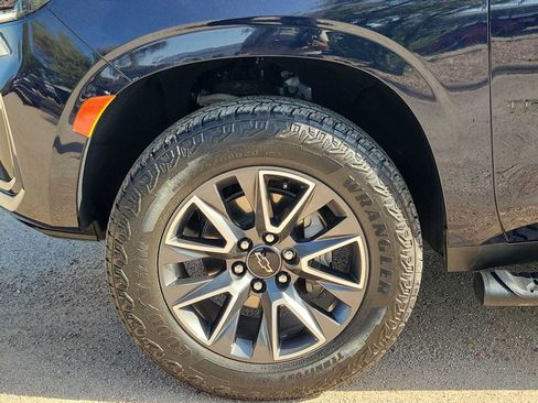 Used 2024 Chevrolet Tahoe Z71 w/ Luxury Package AWD/4WD image 12