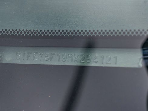 Used 2021 Toyota Tundra SR5 w/ SR5 Leather Package RWD image 35