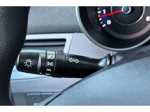 Used 2016 Hyundai Elantra SE FWD image 28