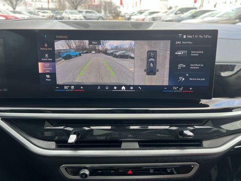 Used 2024 BMW X7 xDrive40i w/ Executive Package image 19