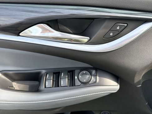 Used 2020 Buick Enclave Essence w/ Sound and Sites Package FWD image 25