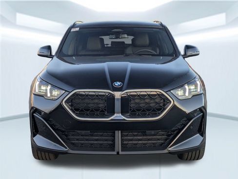 New 2026 BMW X2 xDrive28i AWD/4WD image 8