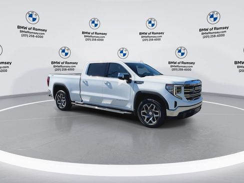 Used 2023 GMC Sierra 1500 SLT w/ SLT Premium Package AWD/4WD image 2