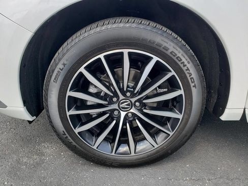 Certified 2025 Acura RDX SH-AWD w/ Advance Package image 35