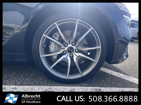 Used 2025 Genesis G70 2.5T image 34