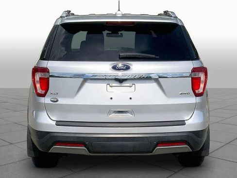 Certified 2019 Ford Explorer XLT w/ Equipment Group 202A AWD/4WD image 5