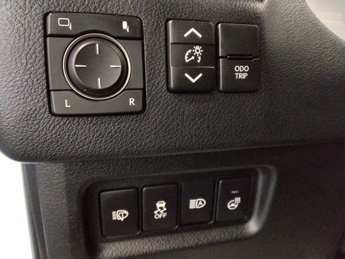 Used 2023 Lexus GX 460 Premium image 21