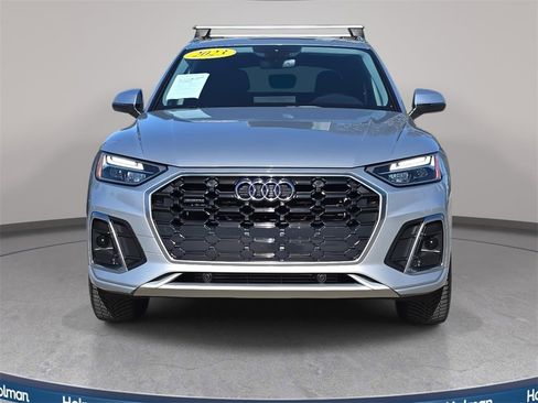 Used 2023 Audi Q5 2.0T Premium w/ Convenience Package image 3