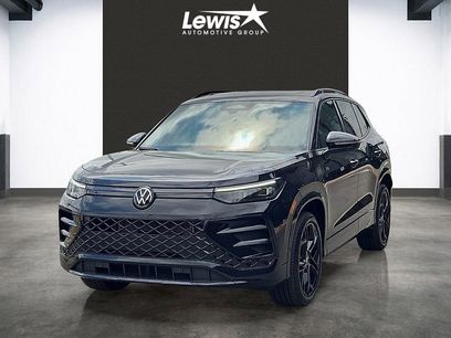Used 2025 Volkswagen Tiguan SE R-Line