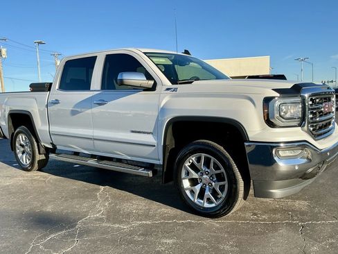Used 2017 GMC Sierra 1500 SLT w/ SLT Premium Package image 6