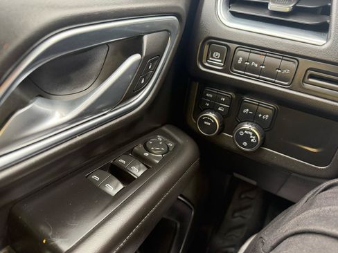 Used 2021 Chevrolet Tahoe 4WD image 24