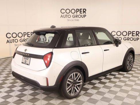 New 2026 MINI Cooper 4-Door Hardtop FWD image 20