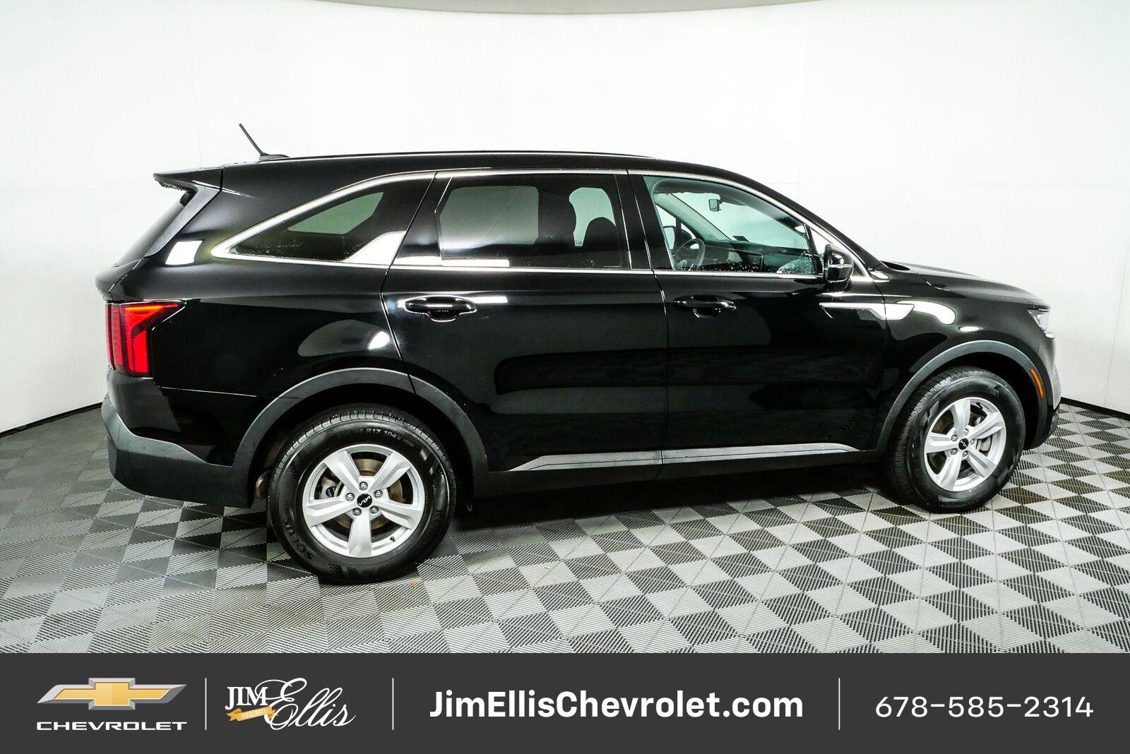 Used 2022 Kia Sorento LX AWD/4WD image 2