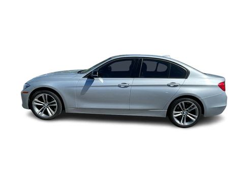 Used 2013 BMW 328i xDrive Sedan AWD/4WD image 3