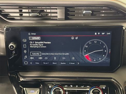 Used 2024 GMC Sierra 1500 AT4 w/ Technology Package image 29