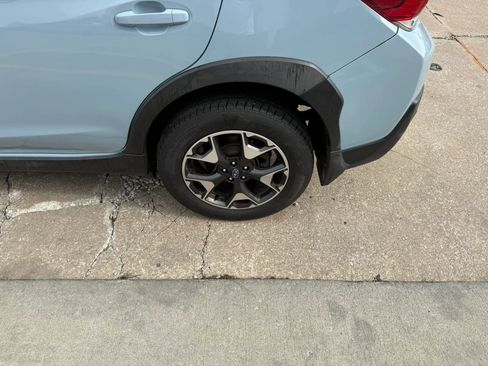 Used 2019 Subaru Crosstrek 2.0i Premium w/ Moonroof Package image 41