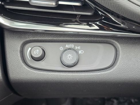 New 2026 Buick Envista Sport Touring w/ Convenience I Package FWD image 19