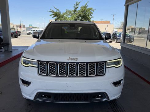 Used 2017 Jeep Grand Cherokee Overland AWD/4WD image 3