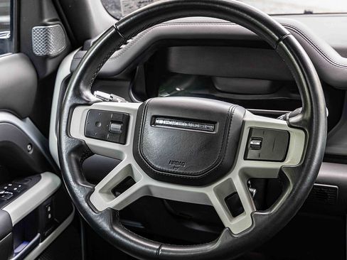 Used 2022 Land Rover Defender 110 XS Edition AWD/4WD image 9