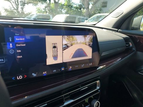 Certified 2024 Chevrolet Traverse Z71 w/ Enhanced Driving Package image 34